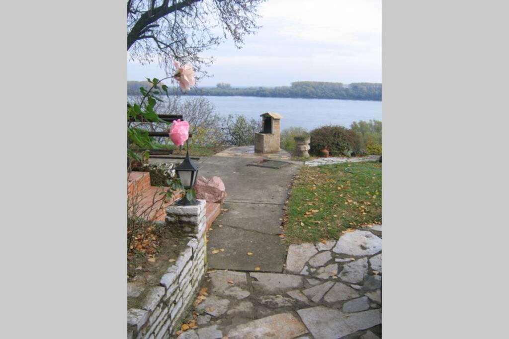 Villa Kornelija Stari Slankamen 외부 사진